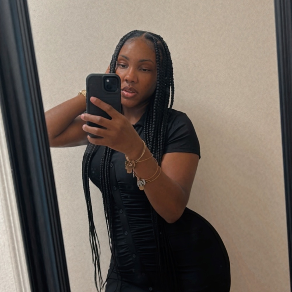 Meet your Posher, Keyaa